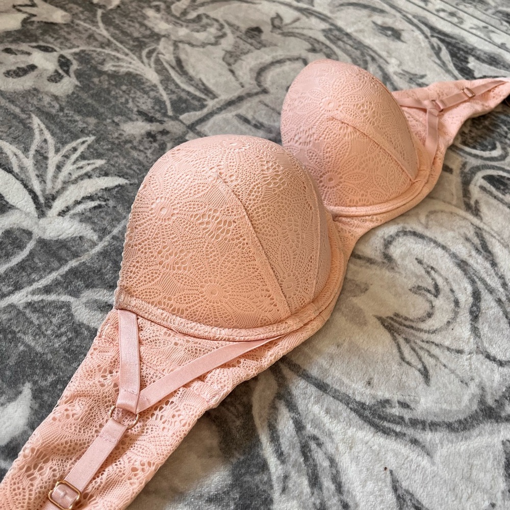 Victoria's Secret Blush Lace Bra